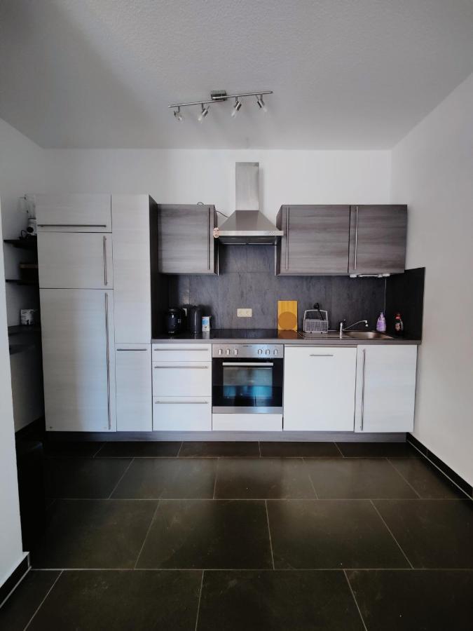 Neu Sanierte Wohnung Mit Balkon Und Stellplatz Erfurt Bagian luar foto
