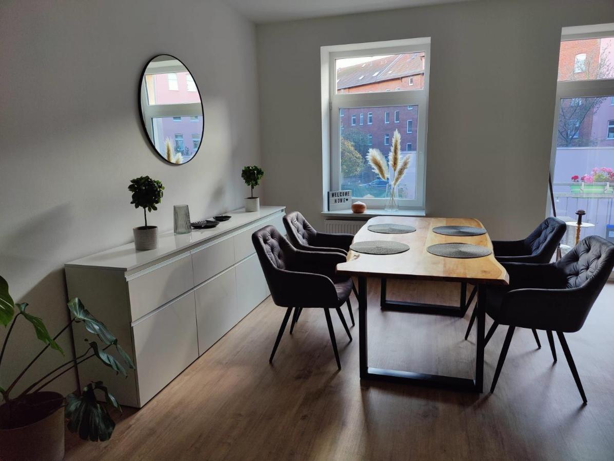 Neu Sanierte Wohnung Mit Balkon Und Stellplatz Erfurt Bagian luar foto